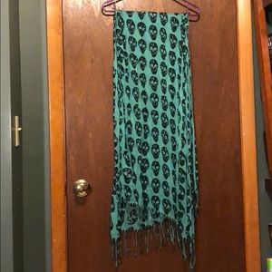 Pashmina Teal skull scarf